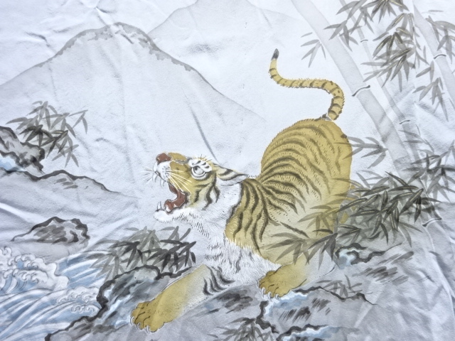 Japanese Kimono / Zugawari Silk